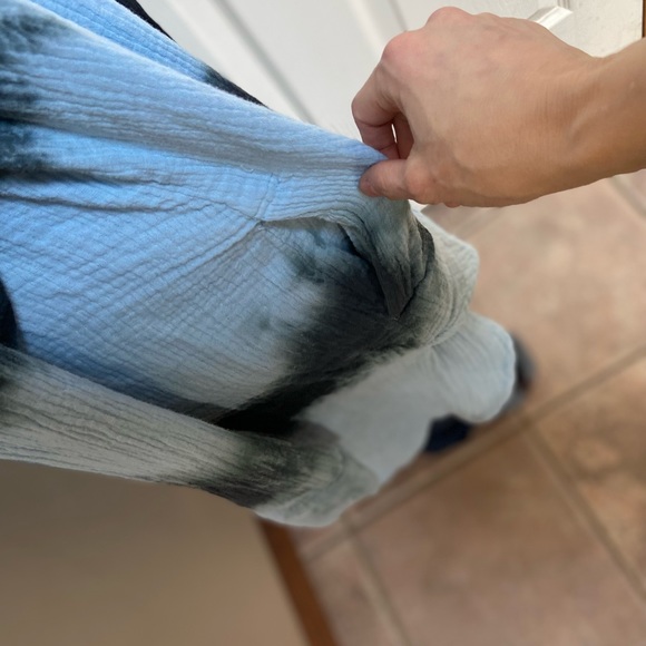 Davi & Dani blue/ gray tie dye button down oversized Long sleeve shacket - Picture 7 of 7